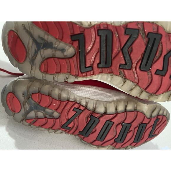Air Jordan 11 Retro Nike Win Like 96 Gym Red Shoes 378039-623 Youth Size 3Y - Picture 16 of 16